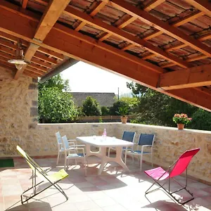 https://charmante-bastide-a-vallon-pont-darc.hotels-rhonealpes.com